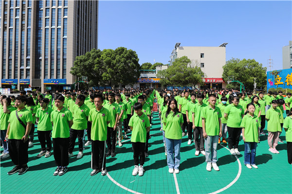 新生力量 向上成長|南京新華2022年秋季新生職業(yè)素質拓展訓練正式開營！